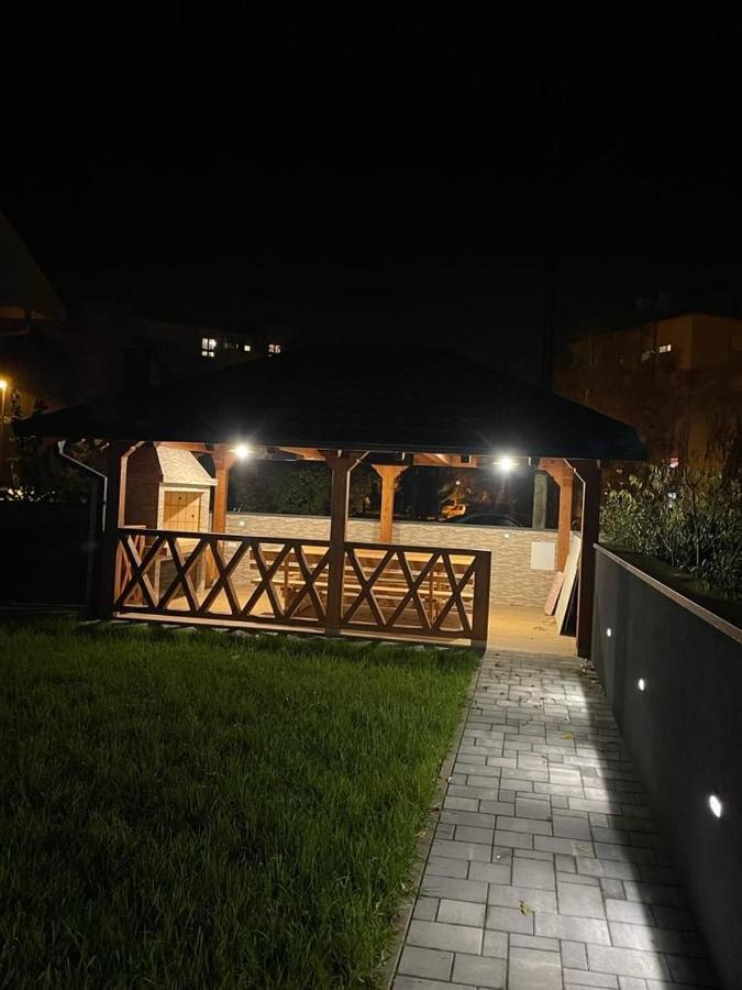 Apartmani Daisy ヴェリカ・ゴリツァ エクステリア 写真