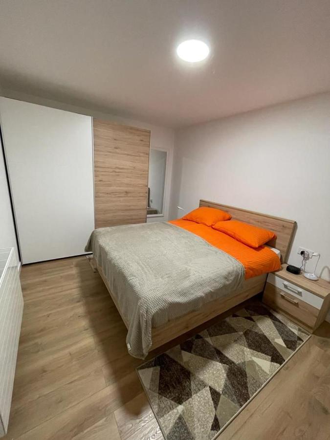 Apartmani Daisy ヴェリカ・ゴリツァ エクステリア 写真